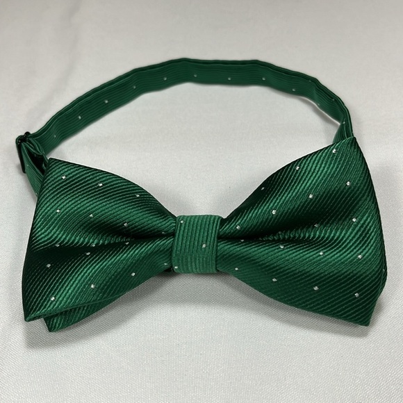 Green Sparkle Dot Satin Bow Tie - Picture 3 of 7